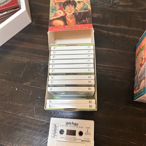Harry Potter 2 audio books on cassettes - Picture 3 of 3